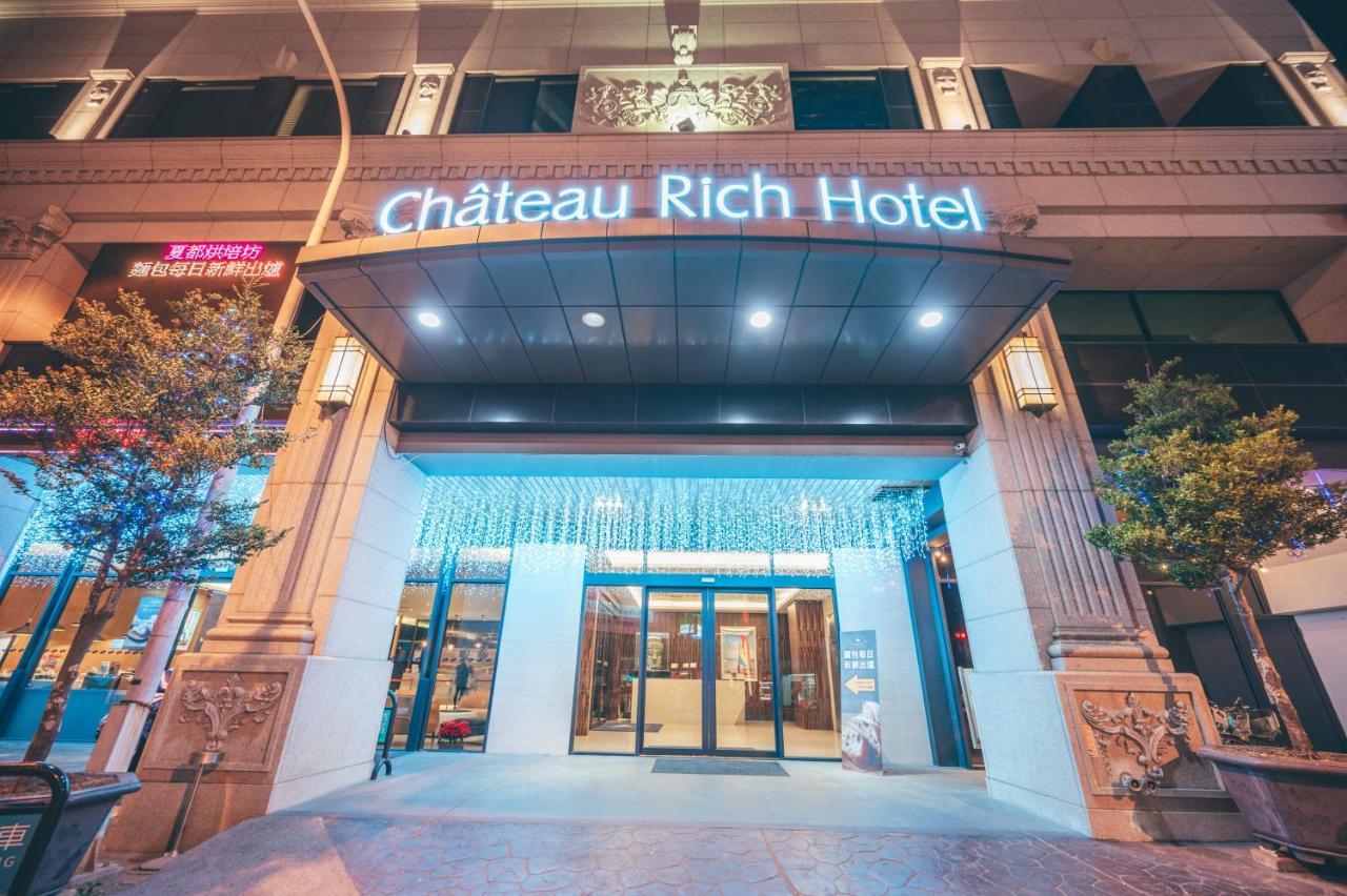 Chateau-Rich Hotel Tainan Bagian luar foto