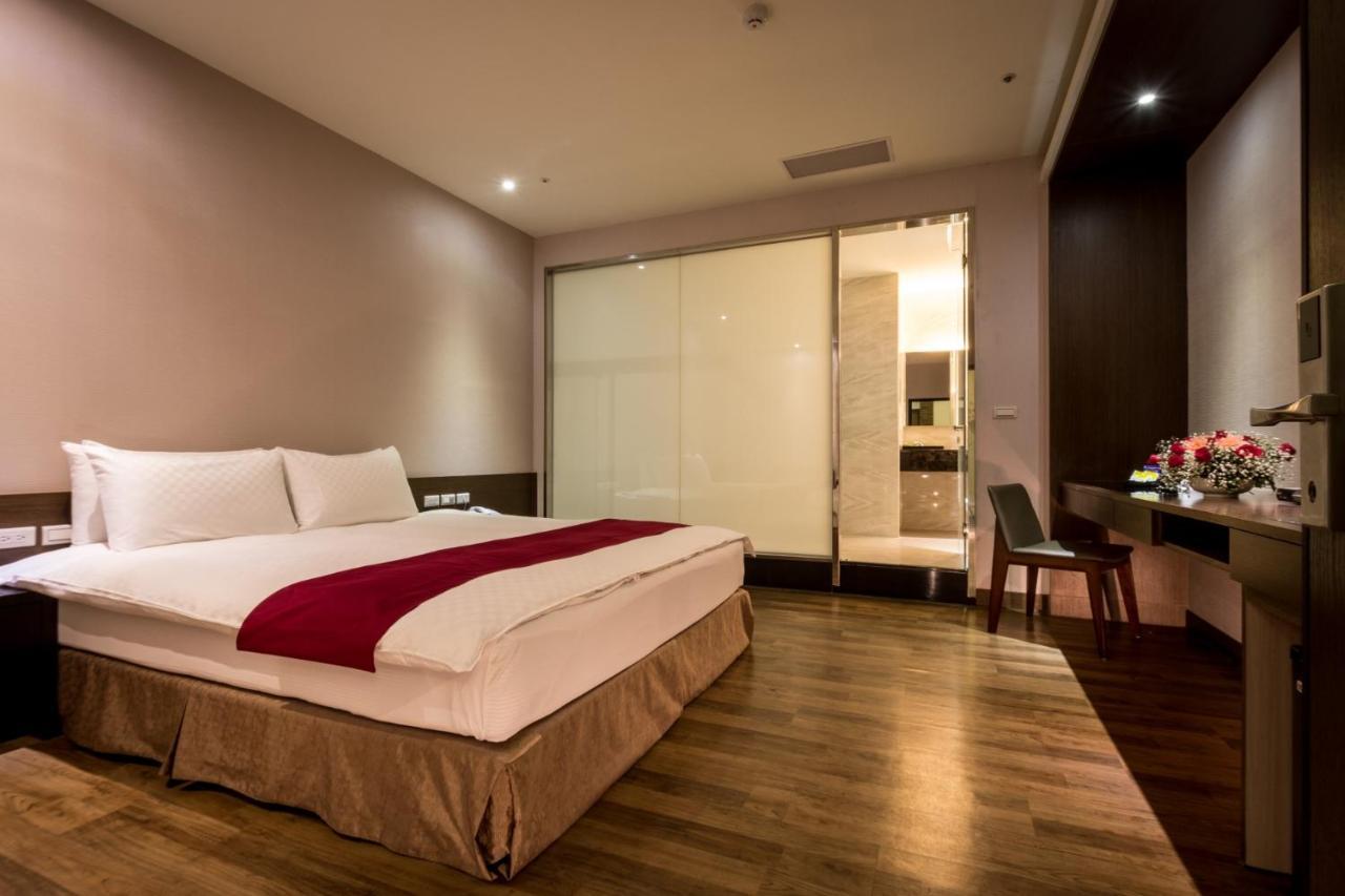 Jai Chateau Hotels & Hostels Tainan Bagian luar foto