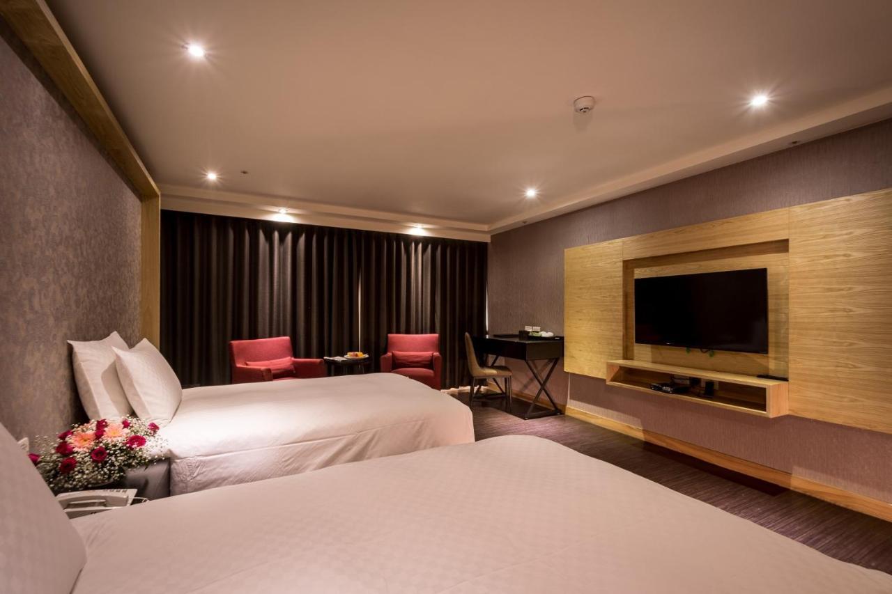 Jai Chateau Hotels & Hostels Tainan Bagian luar foto
