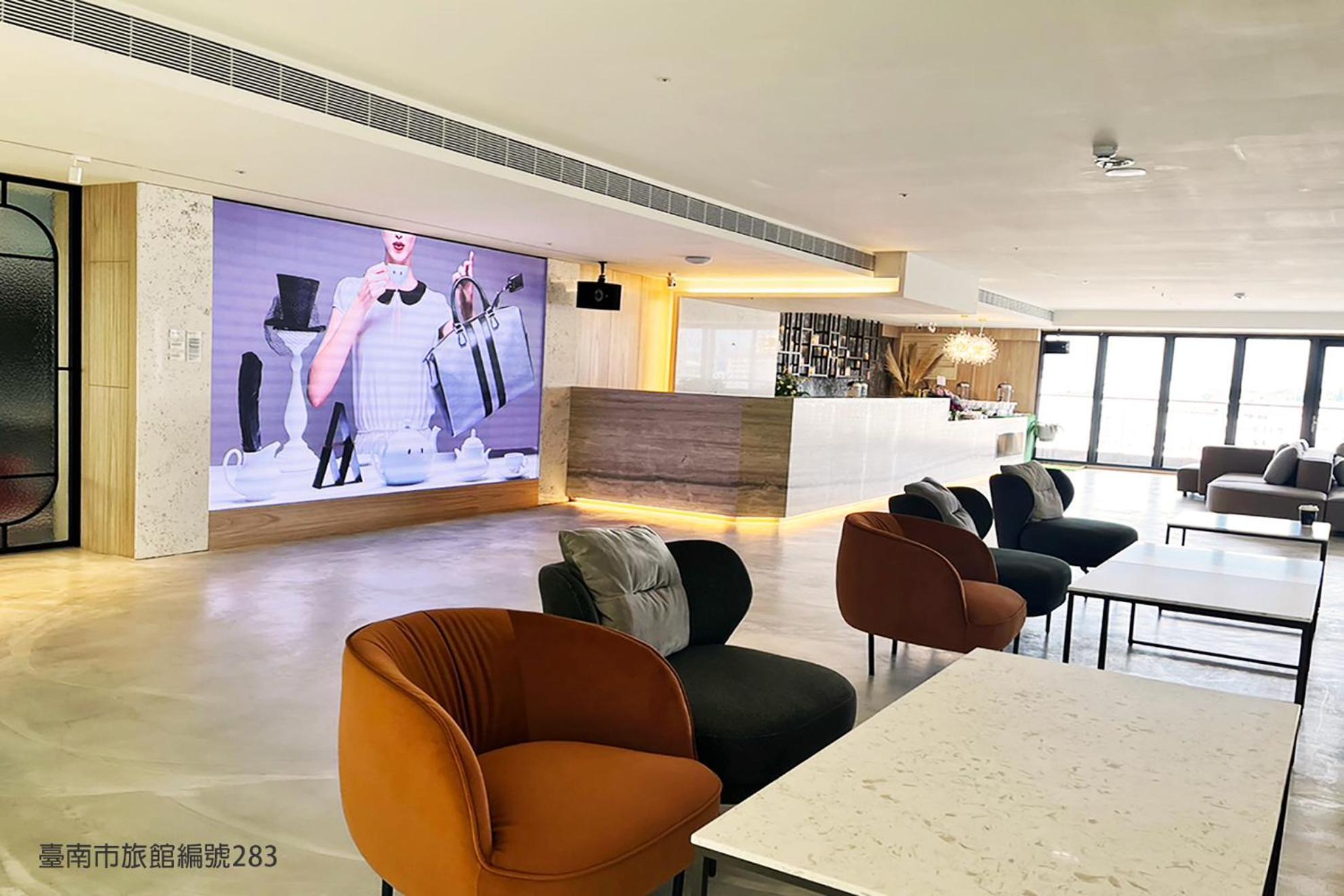 Jai Chateau Hotels & Hostels Tainan Bagian luar foto