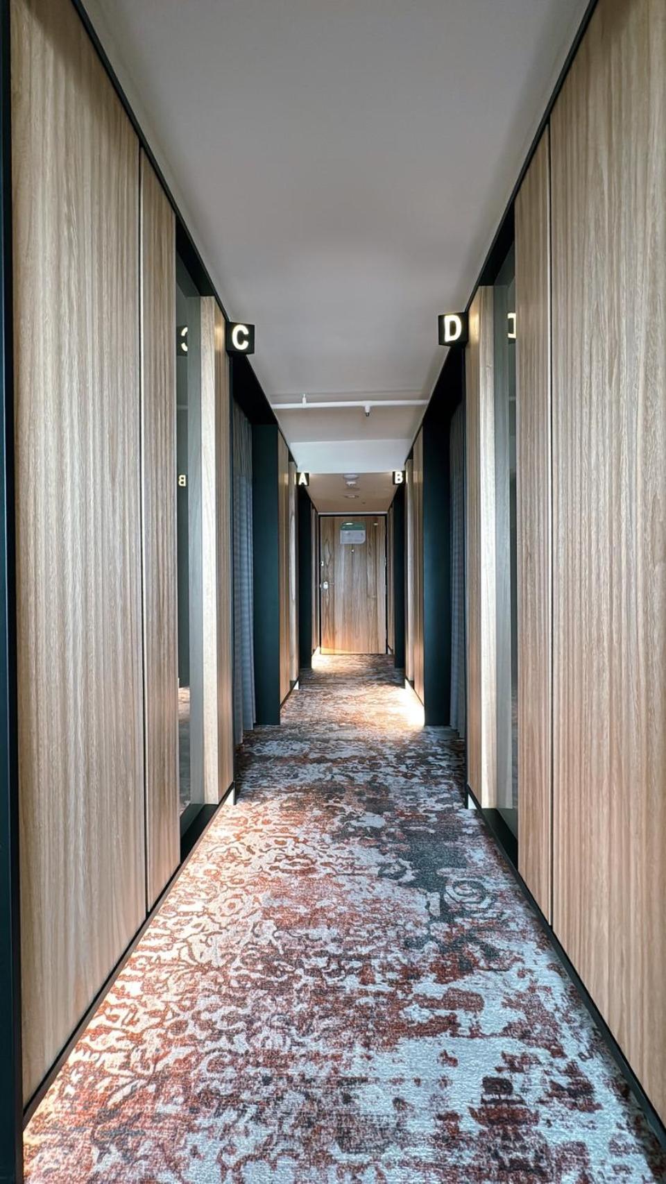 Jai Chateau Hotels & Hostels Tainan Bagian luar foto