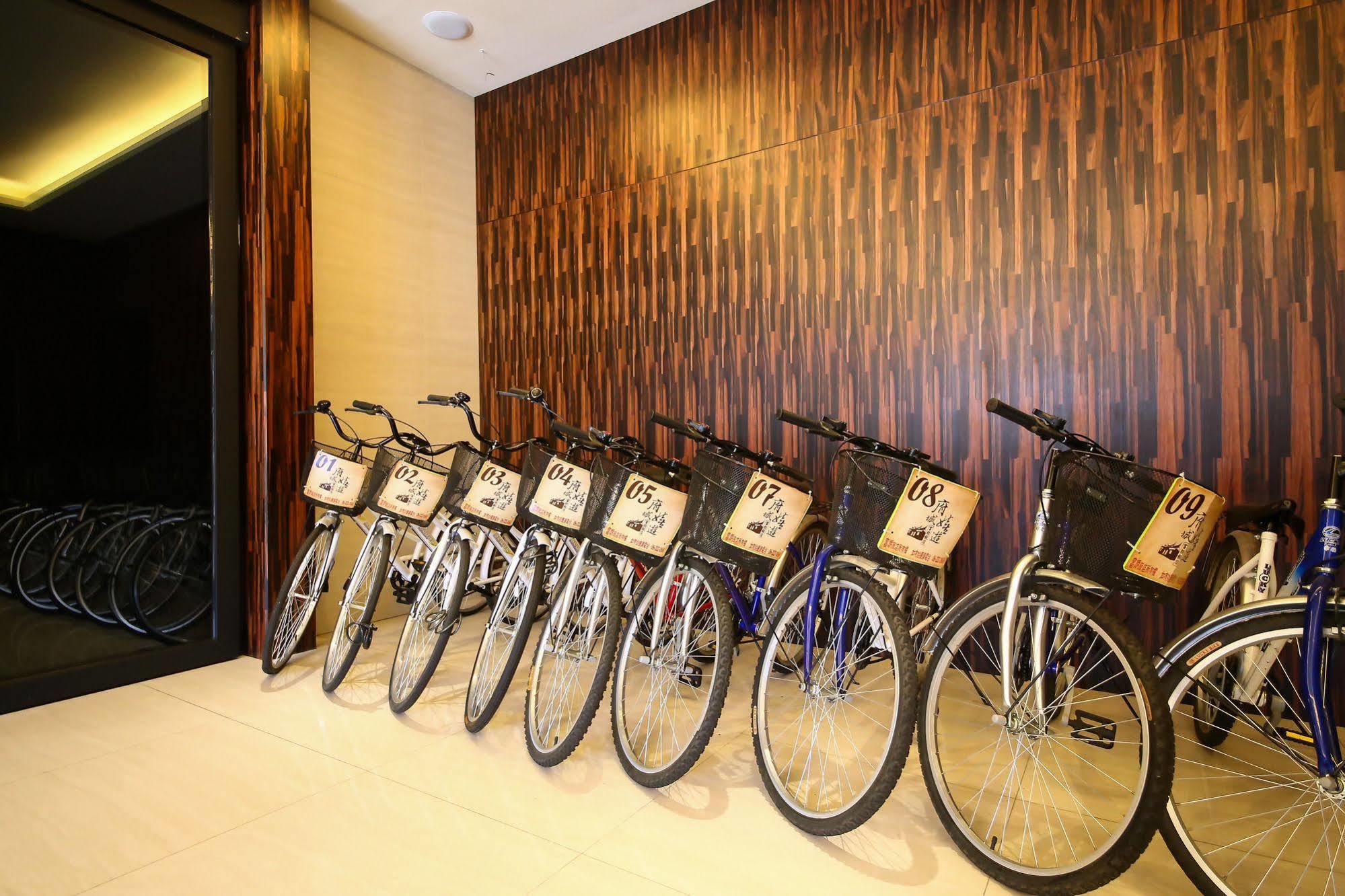 Jai Chateau Hotels & Hostels Tainan Bagian luar foto
