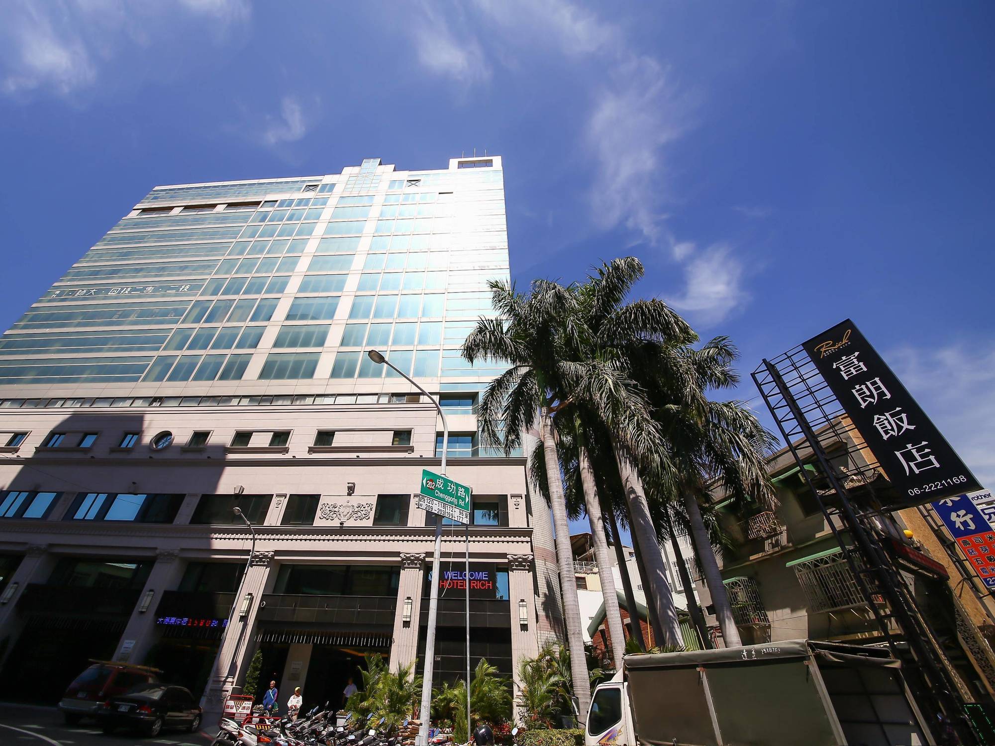 Jai Chateau Hotels & Hostels Tainan Bagian luar foto